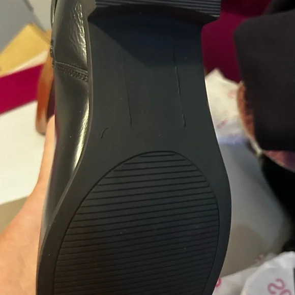 Brand new boots from Kohl’s size 10 and 11 available never worn new tags - Picture 3 of 13